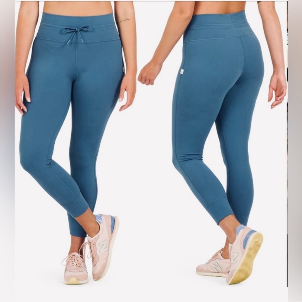 NWT! ✨ Vuori Daily Legging ✨. Size X-Large. Color Pool Blue.